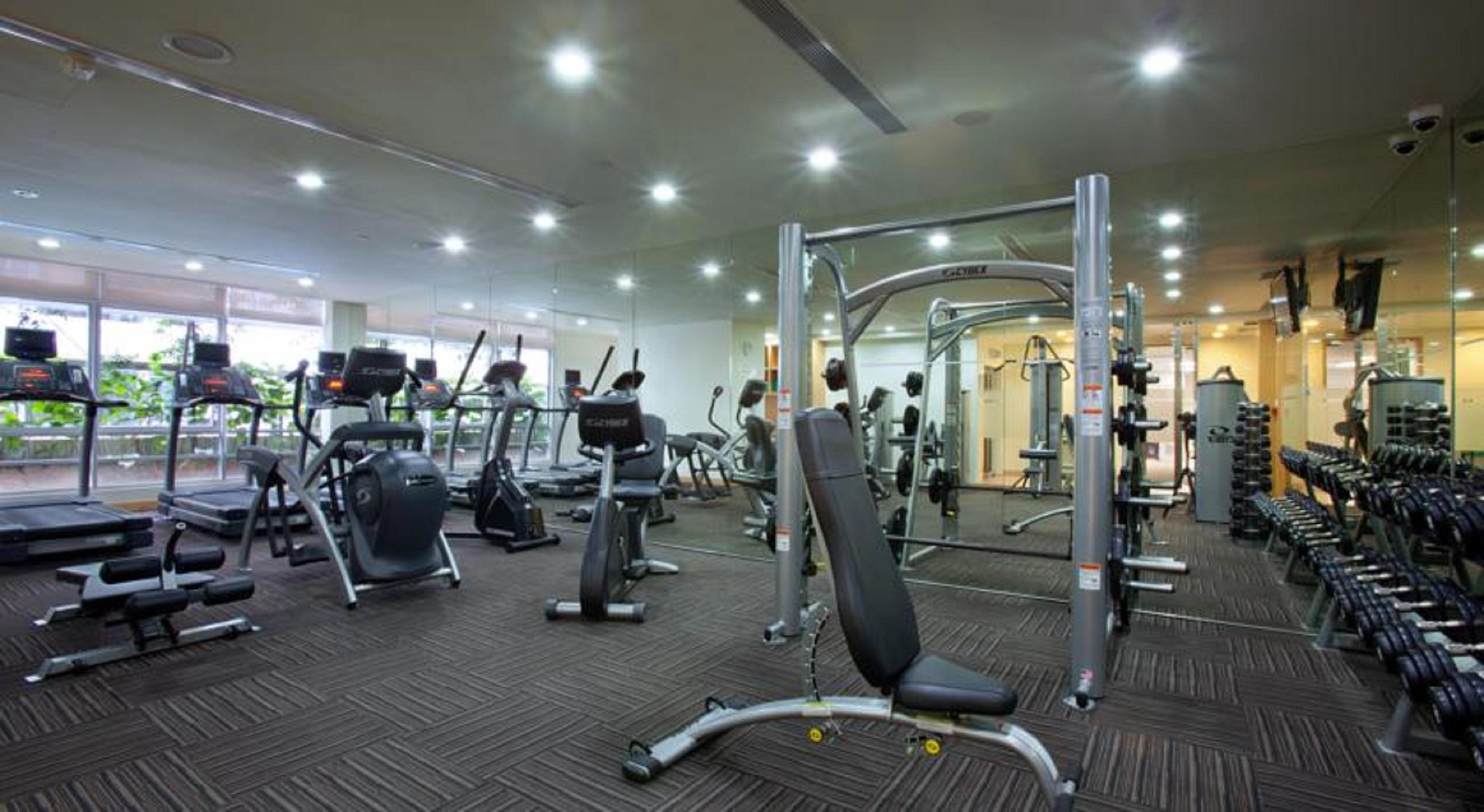 Parkroyal Serviced Suites קואלה לומפור מראה חיצוני תמונה A gym in a hotel