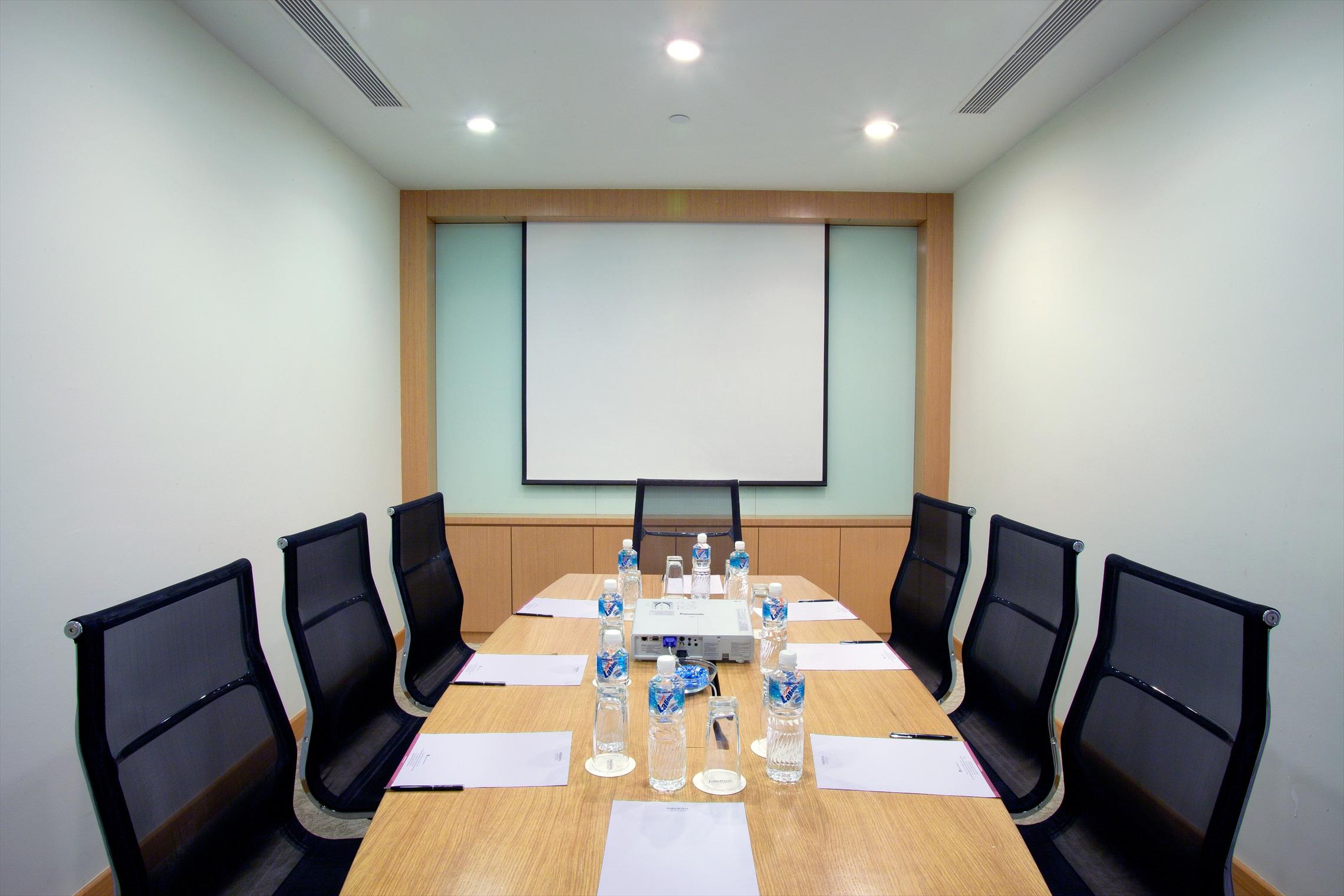 Parkroyal Serviced Suites קואלה לומפור מראה חיצוני תמונה A meeting room