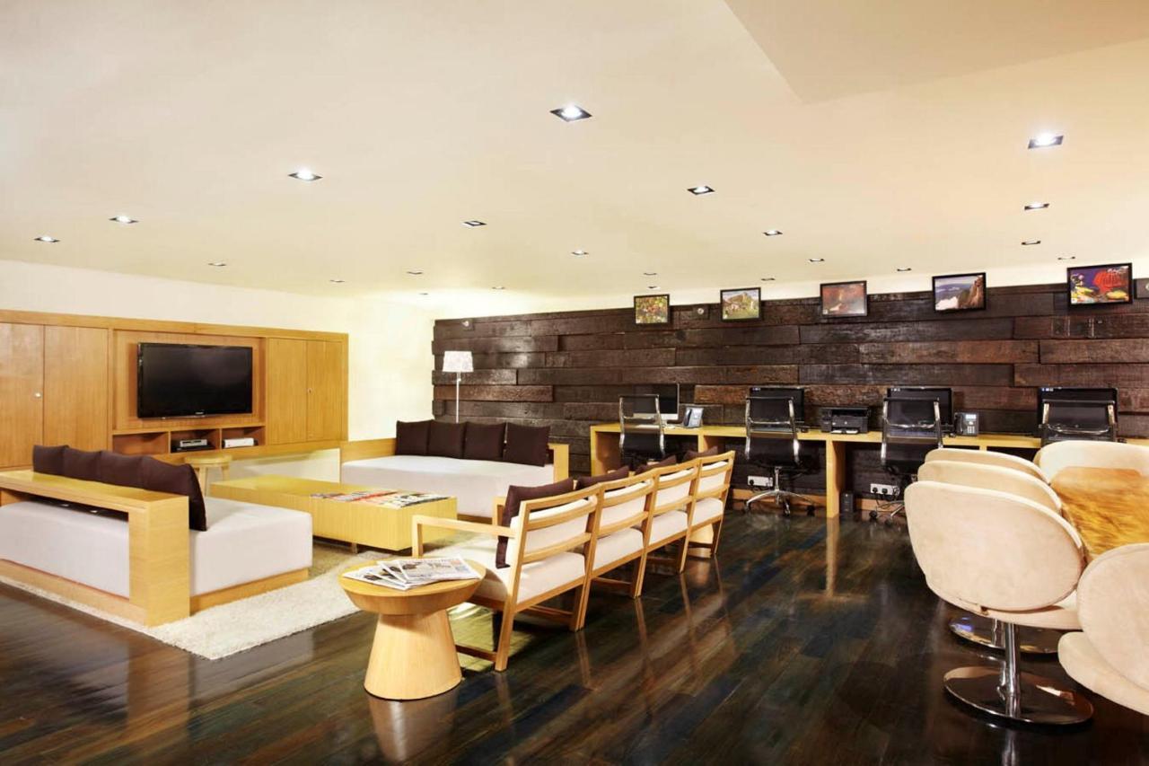 Parkroyal Serviced Suites קואלה לומפור מראה חיצוני תמונה Business Center