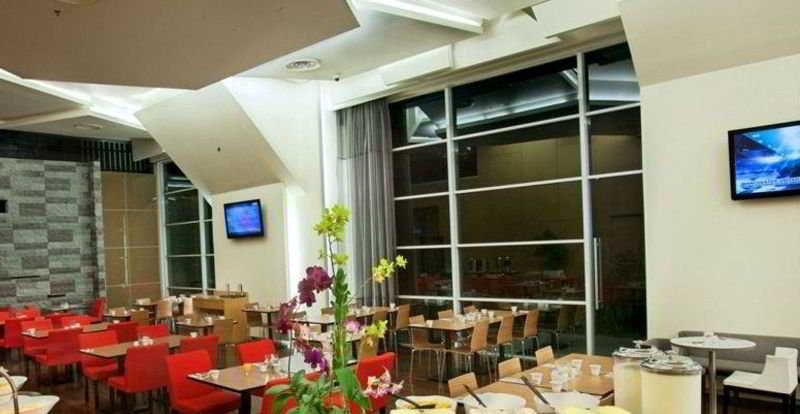 Parkroyal Serviced Suites קואלה לומפור מראה חיצוני תמונה The restaurant